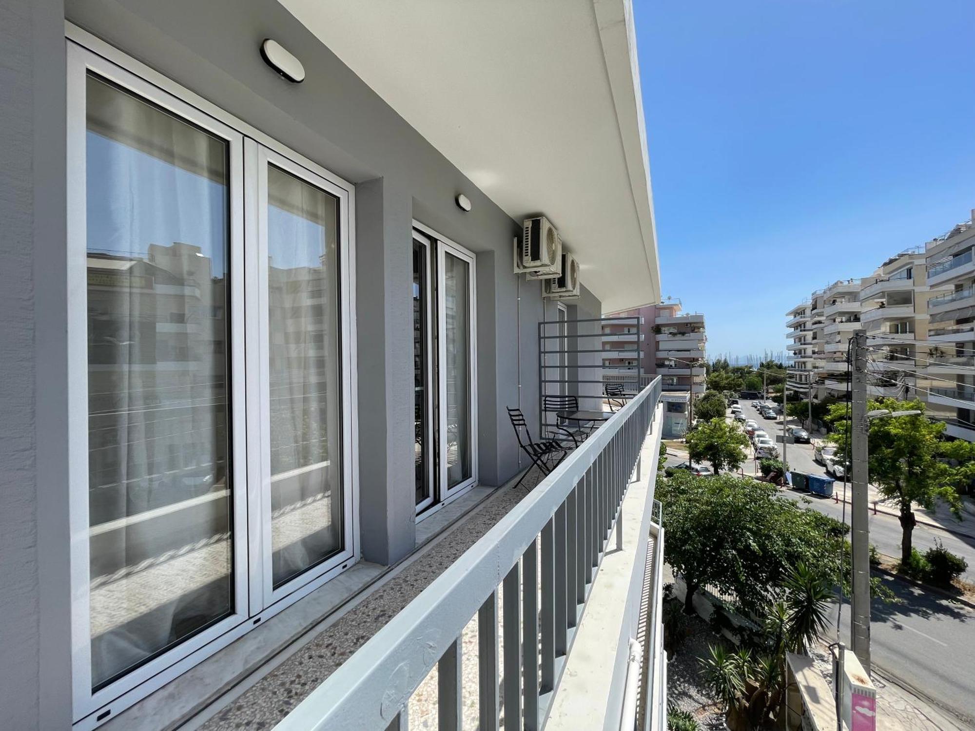 Athenean Bnb Seaside Serenity Steps From The Riviera Εξωτερικό φωτογραφία